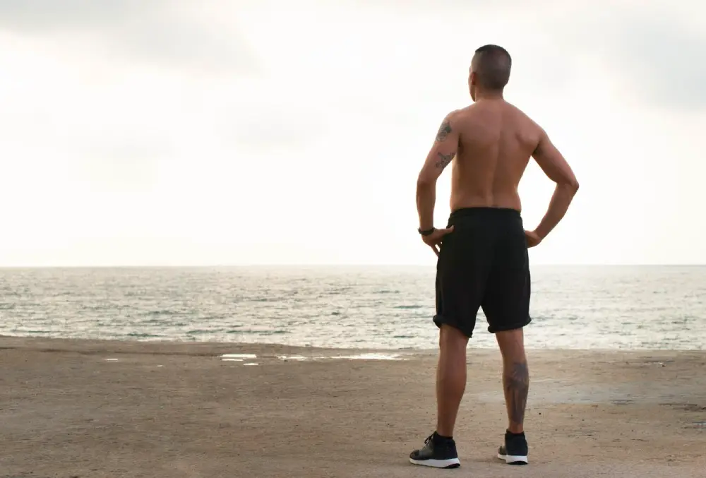 men-see-difference-on-sea