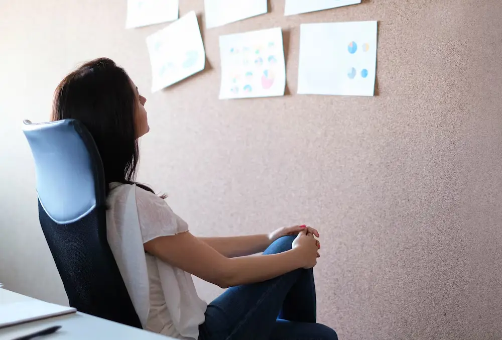woman-working-in-the-office